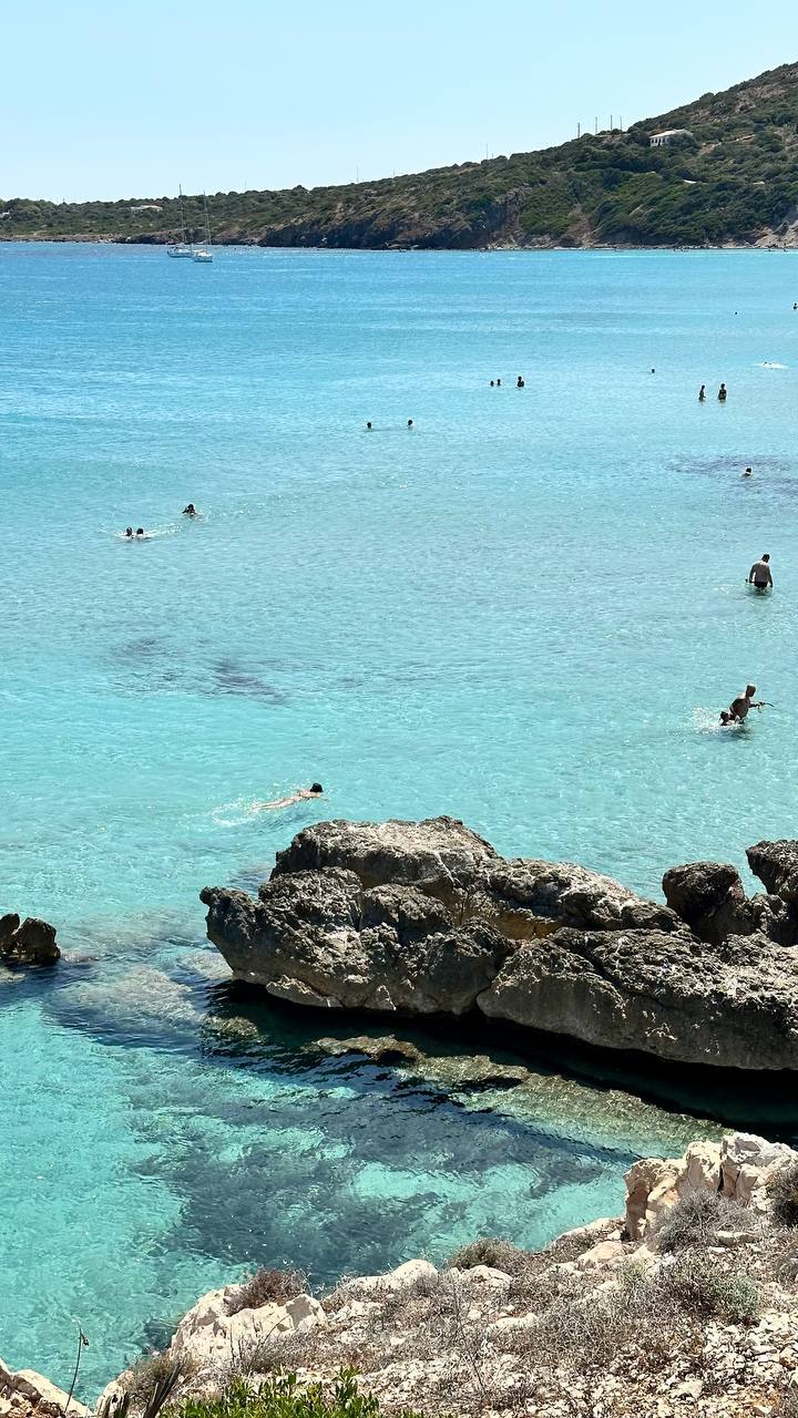 Бірюзове море Сардинії